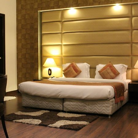 Hotel Comfort Zone Greater Kailash New Delhi Buitenkant foto