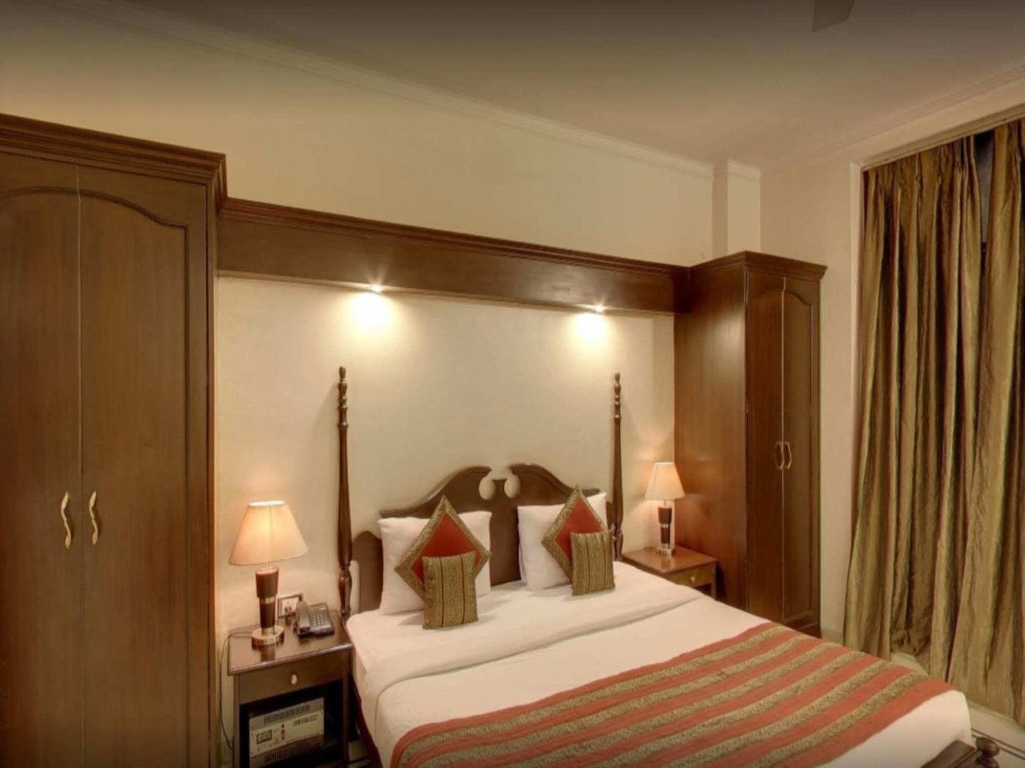 Hotel Comfort Zone Greater Kailash New Delhi Buitenkant foto
